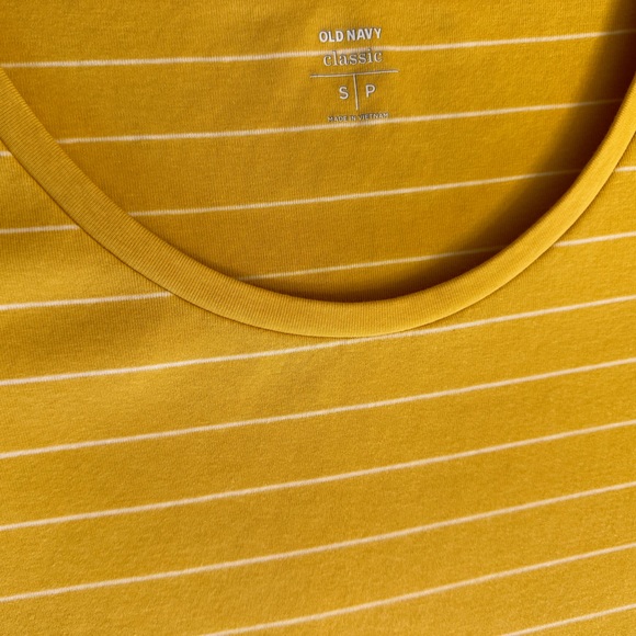 Scoop neck tee. Yellow with white stripes. Old Navy. Small. - Picture 3 of 7